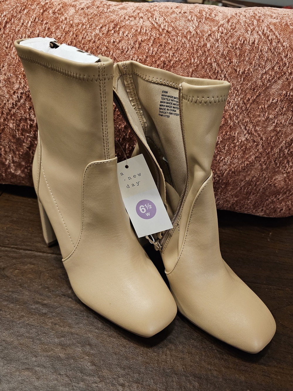A New Day Womens Penelope Stretch Boots